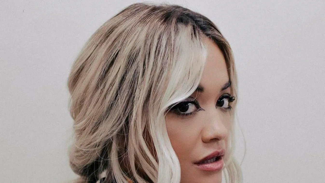 Daily Instagram Posts