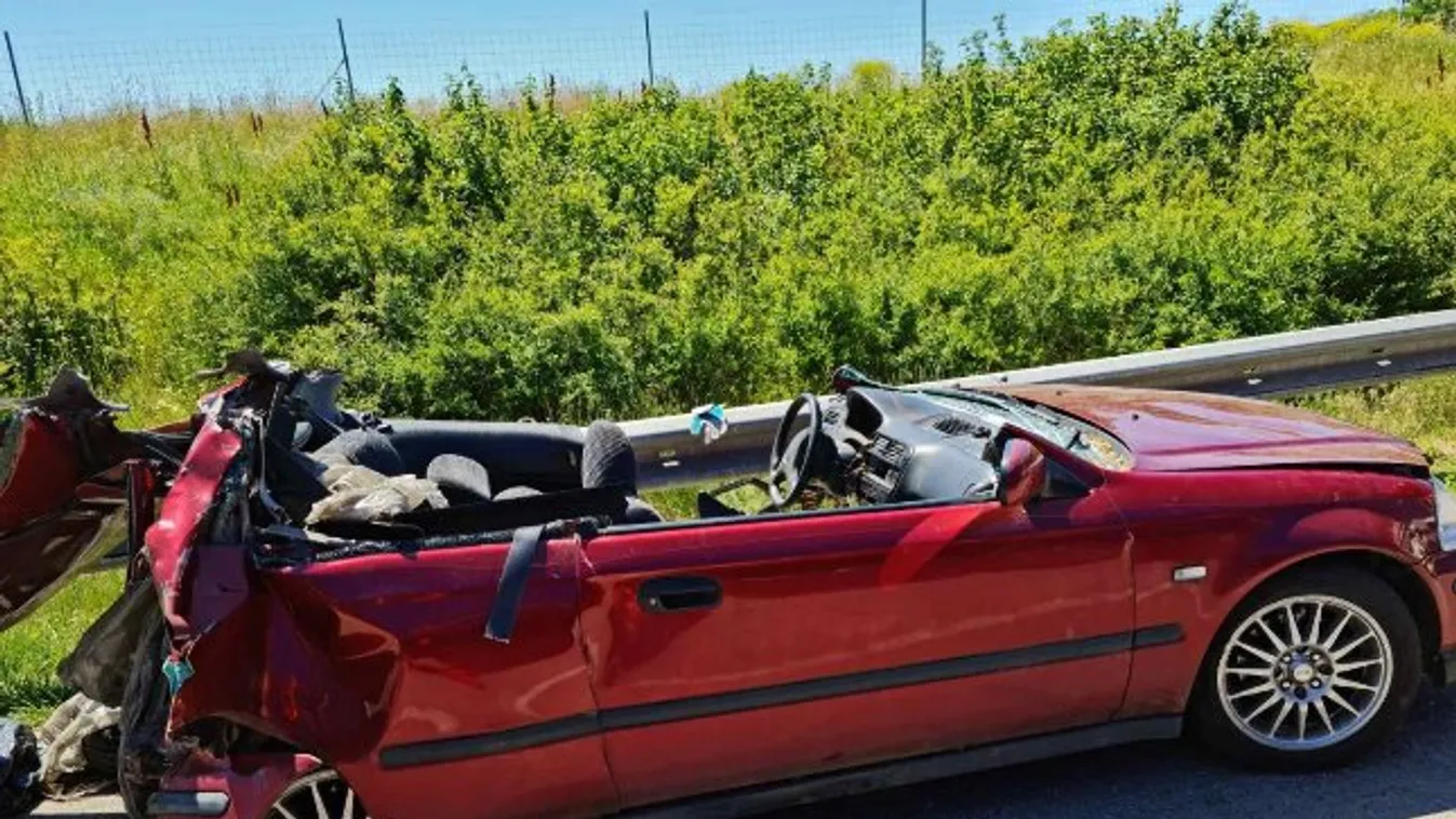 Brutális fotók az M0-ásról, súlyos baleset történt – a teljes utat lezárták