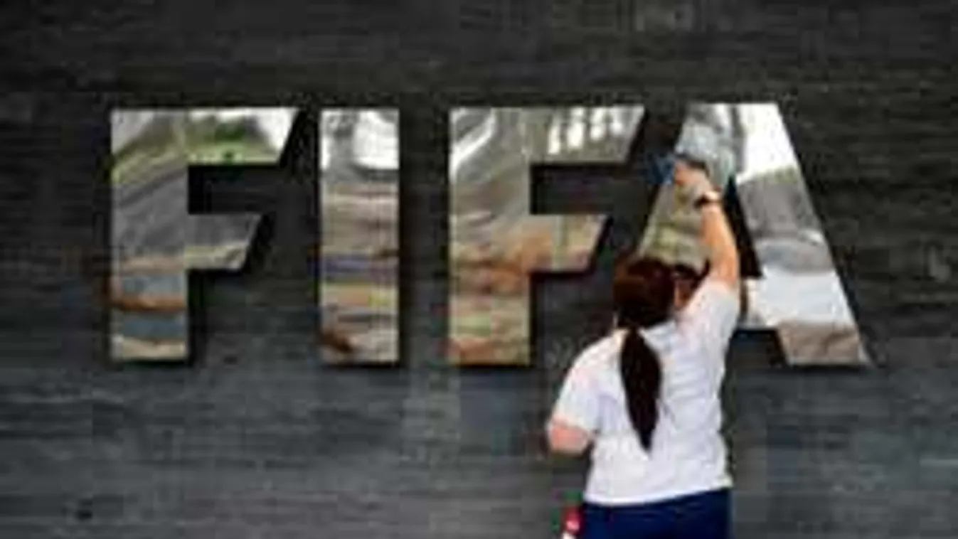 Örülünk? Ilyen lesz a jövő futball-vb-je!