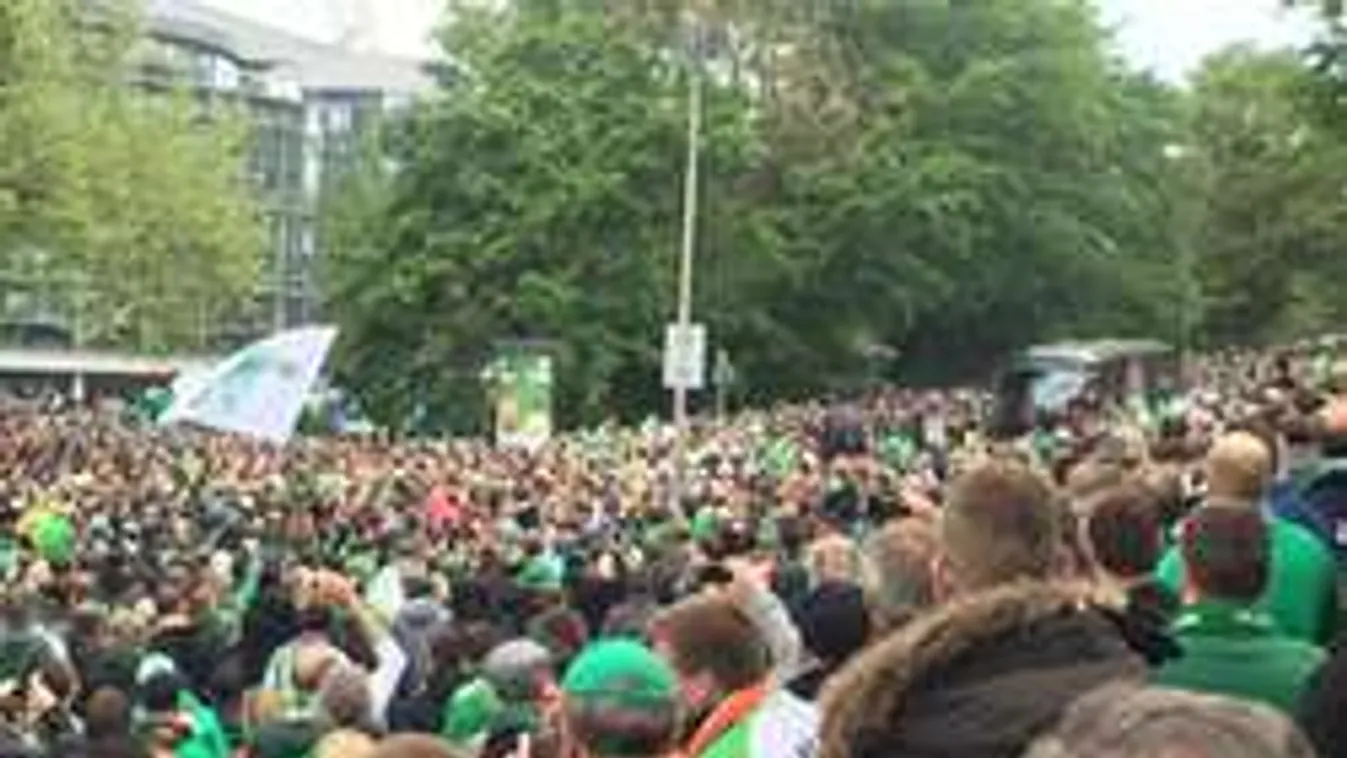 Magyar harc a németeknél, megtámadták a csapatbuszt