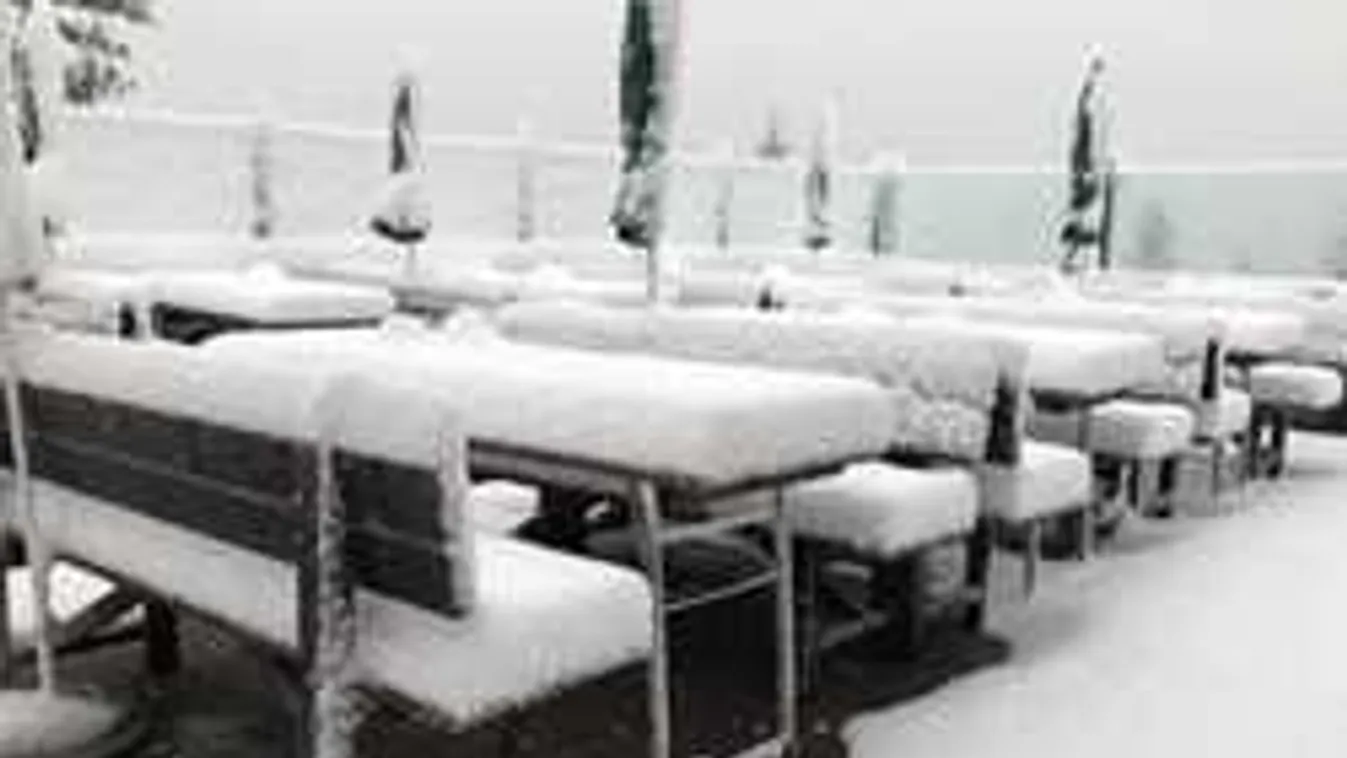 Az igen! A hegyekben meg már havazik