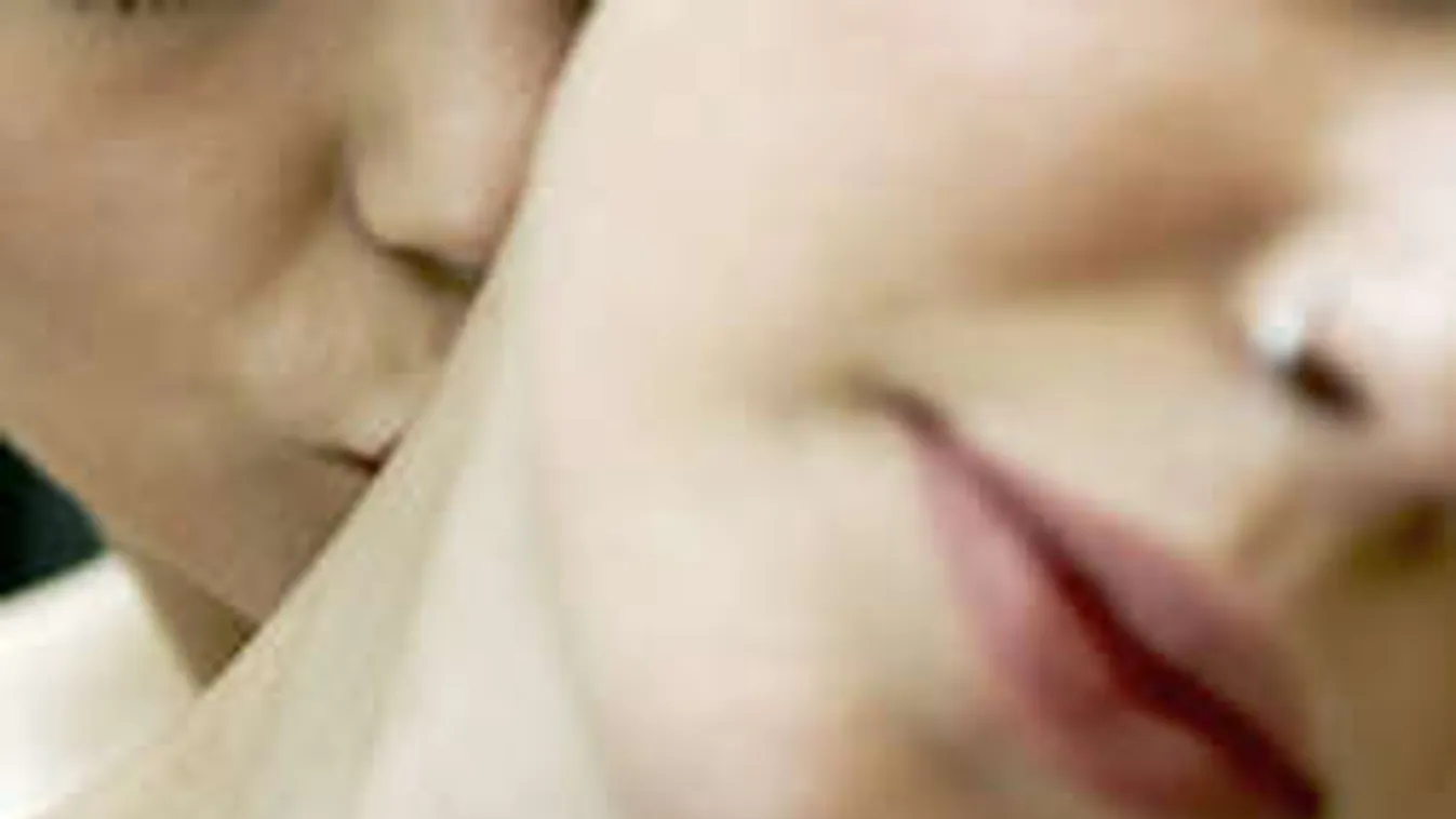 Majdnem elvérzett leszbiszex után a tanárnőjével kéjelgő tinilány!