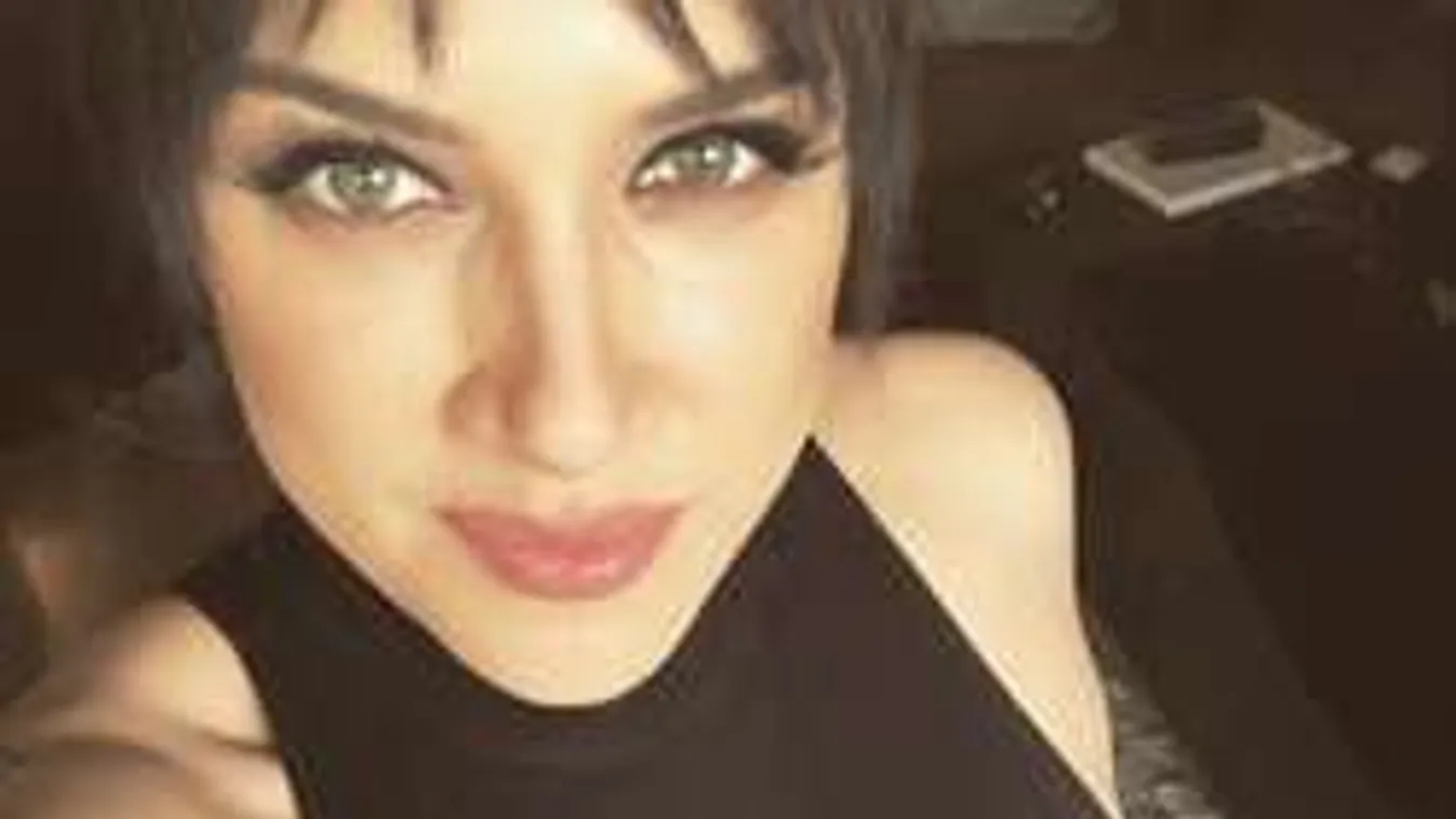 Valamit nagyon titkol Tóth Gabi