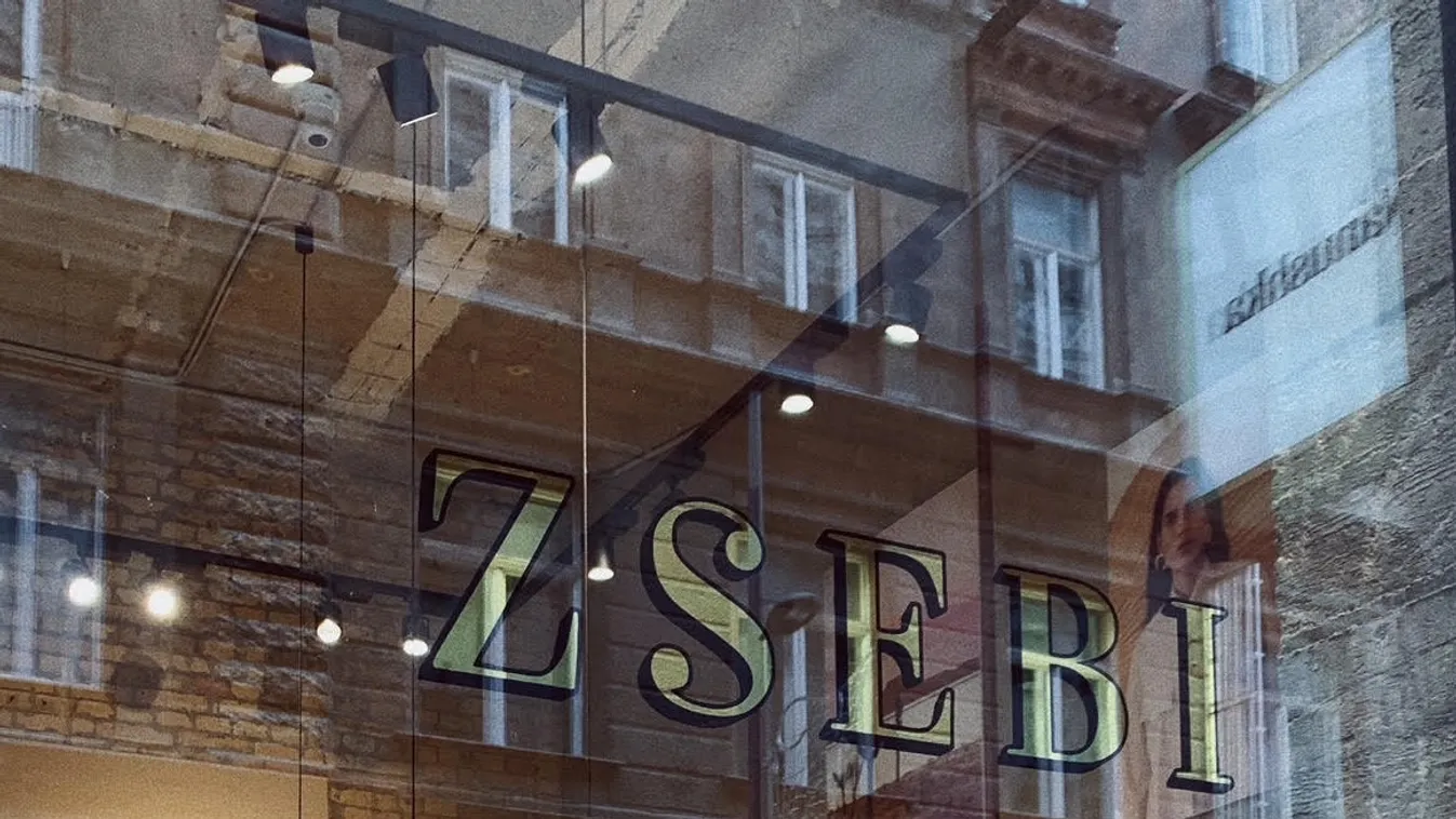 Új együttműködésbe kezdett a Nanushka – fotó