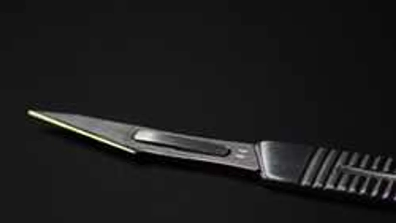 Vérben fürdő, félmeztelen holttest hevert az utcán