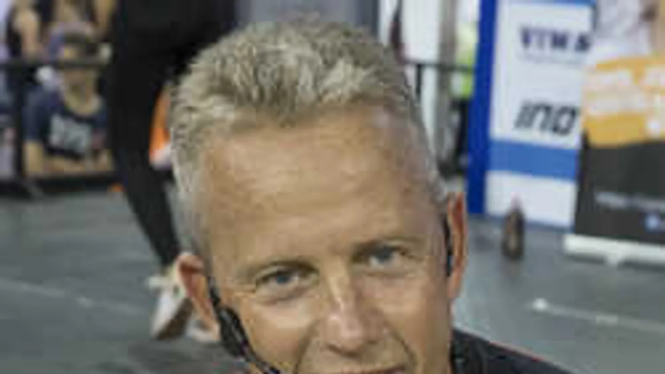 Schobert Norbi nem hallgat tovább: ettől beteg az ország