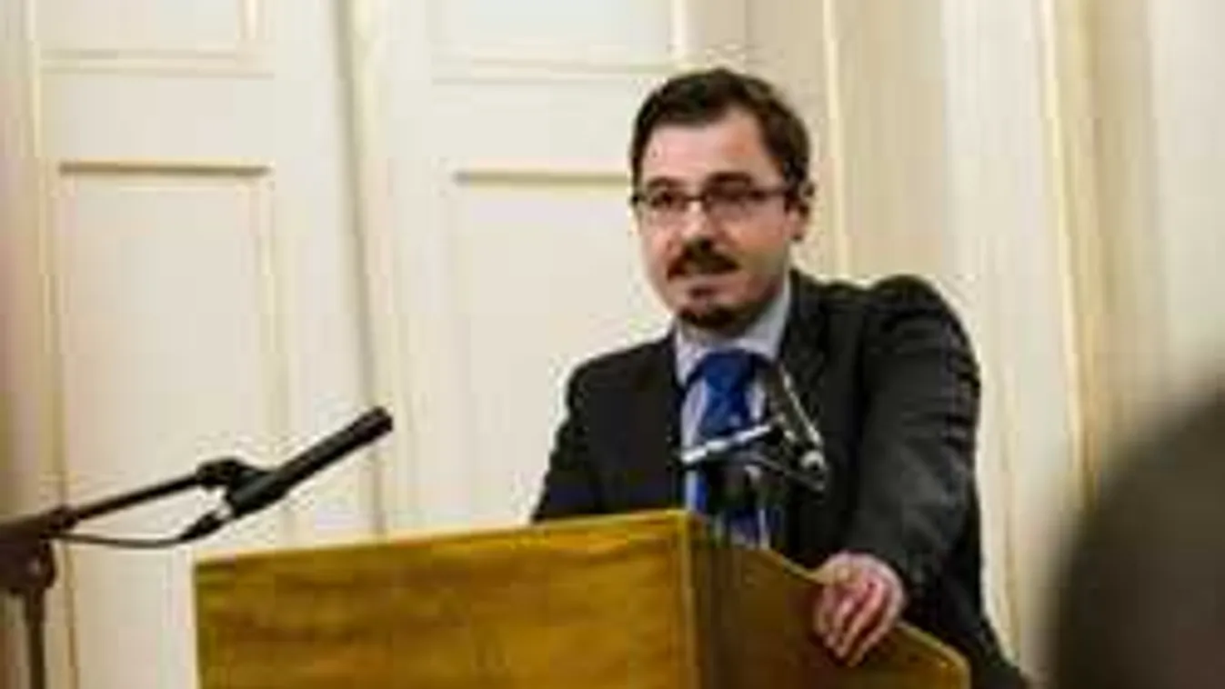 Mikropártok akarják kizáratni a Fideszt