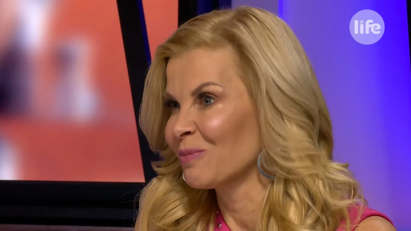 Hoppá, intim fotókkal bombázzák a magyar luxusfeleség fiát