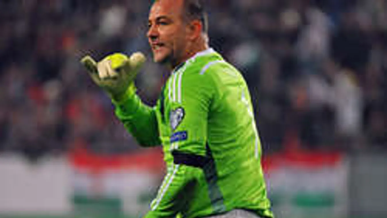 Király Gábort lerohanták, civilben sem úszta meg - Fotó