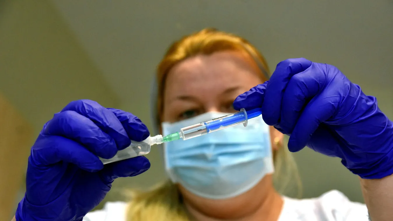 Itt vannak a friss adatok: már 4 millió 483 ezer embert oltottak be Magyarországon