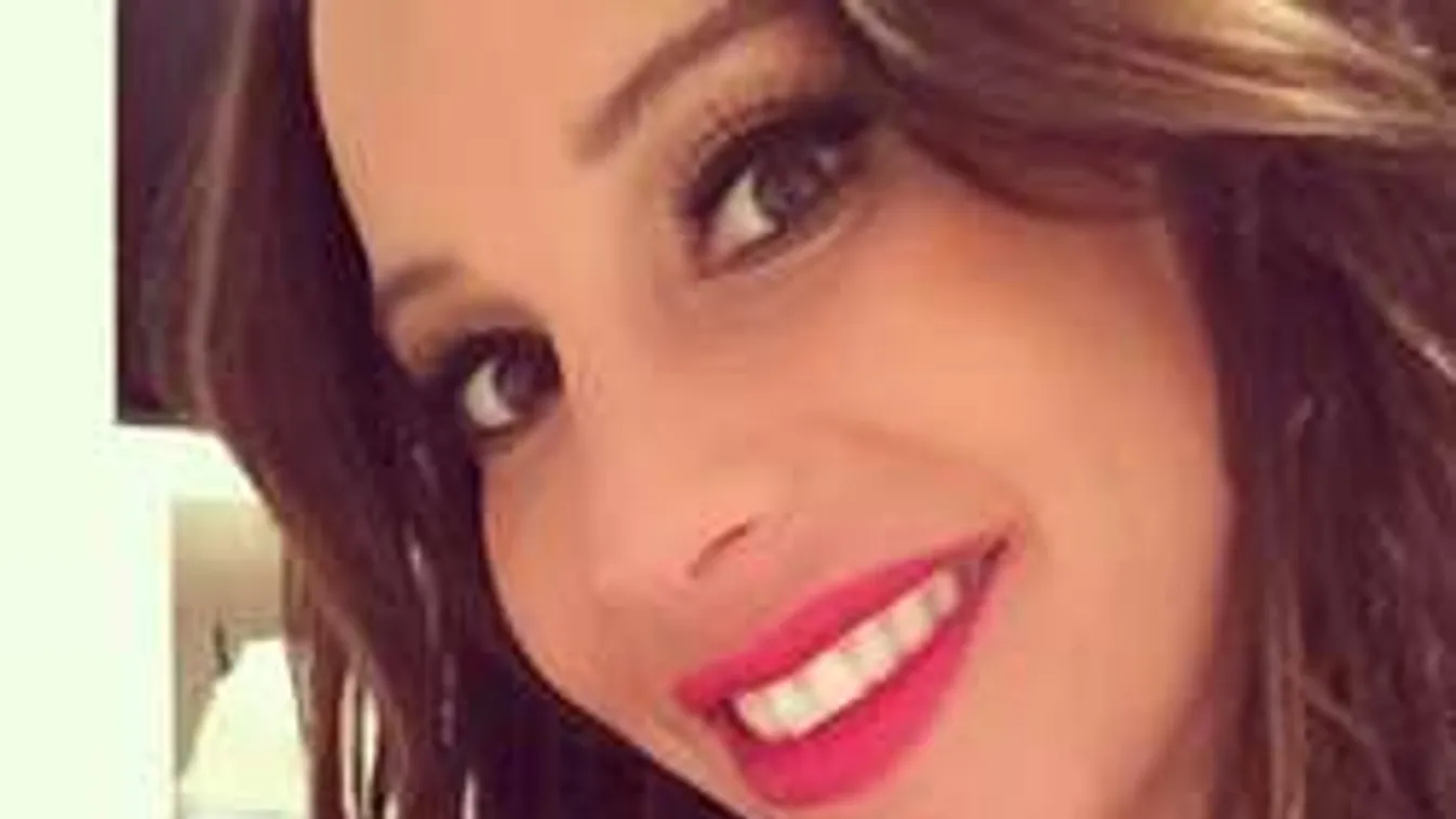 Nézd meg falatnyi bikiniben Vajna Tímea húgát!