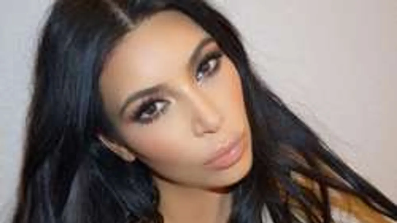 Így követel csókot a világ legjobb fenekű nője!