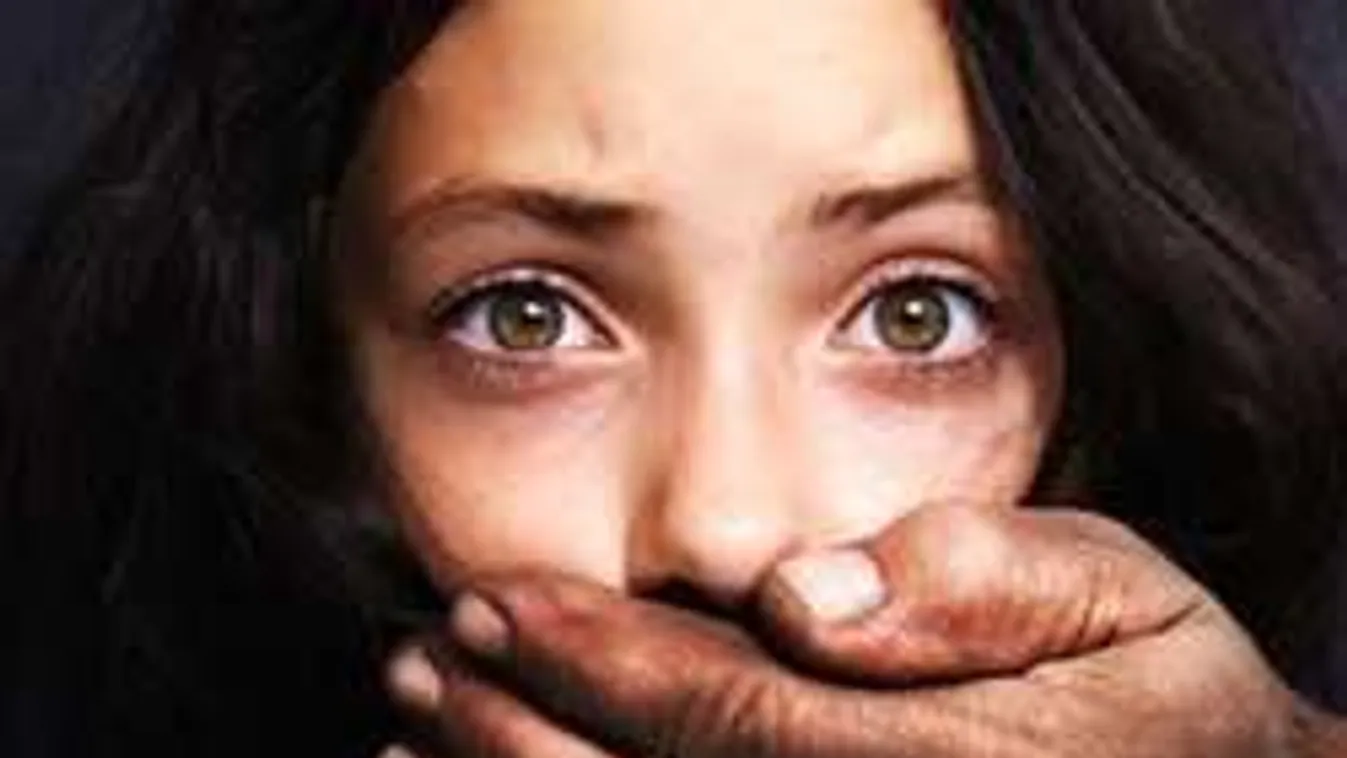 Rettegnek a pécsi gyerekek: szatír zaklatja őket!