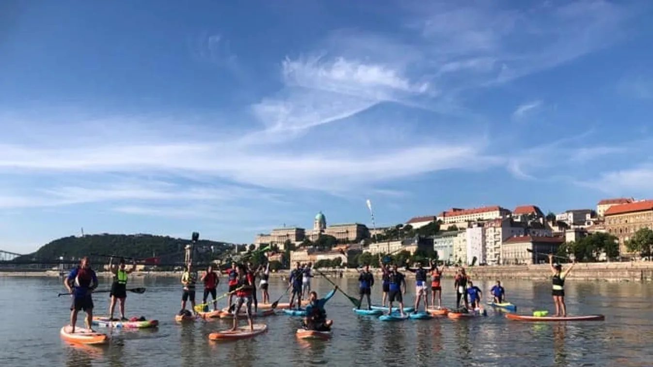 Cseh Laciék a Dunán: deszkára pattantak a magyar sport sztárjai