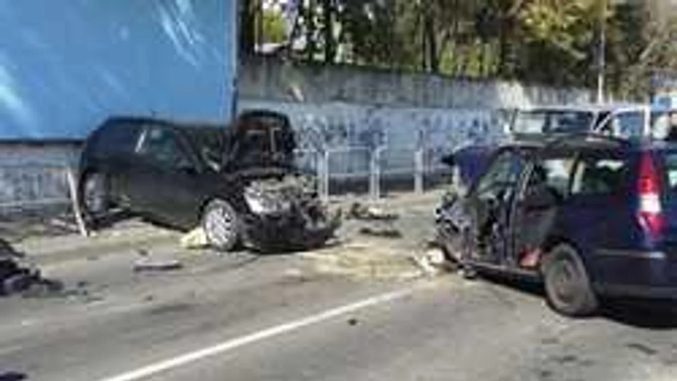 Brutális baleset történt a fővárosban, megjöttek az első fotók