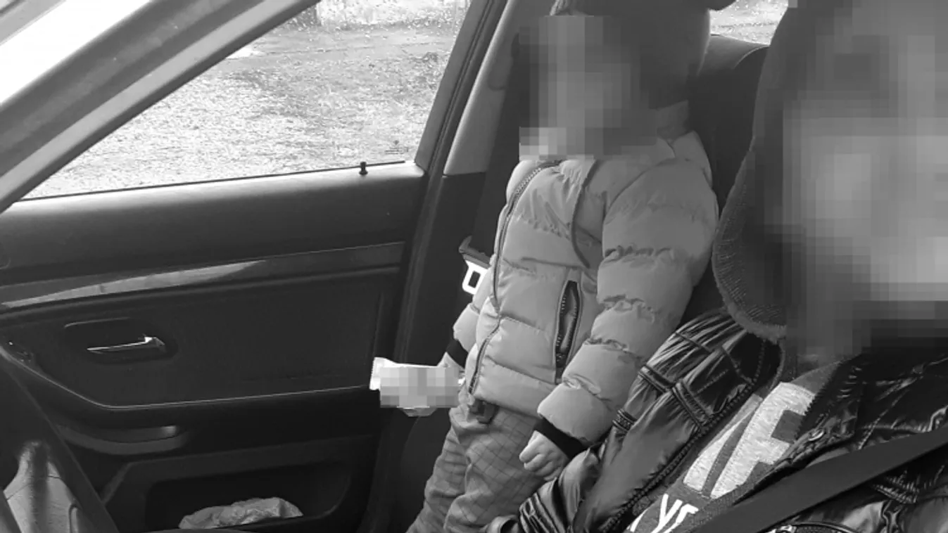 Ezért nem biztonságos kabátba beültetni a gyereket a kocsiba