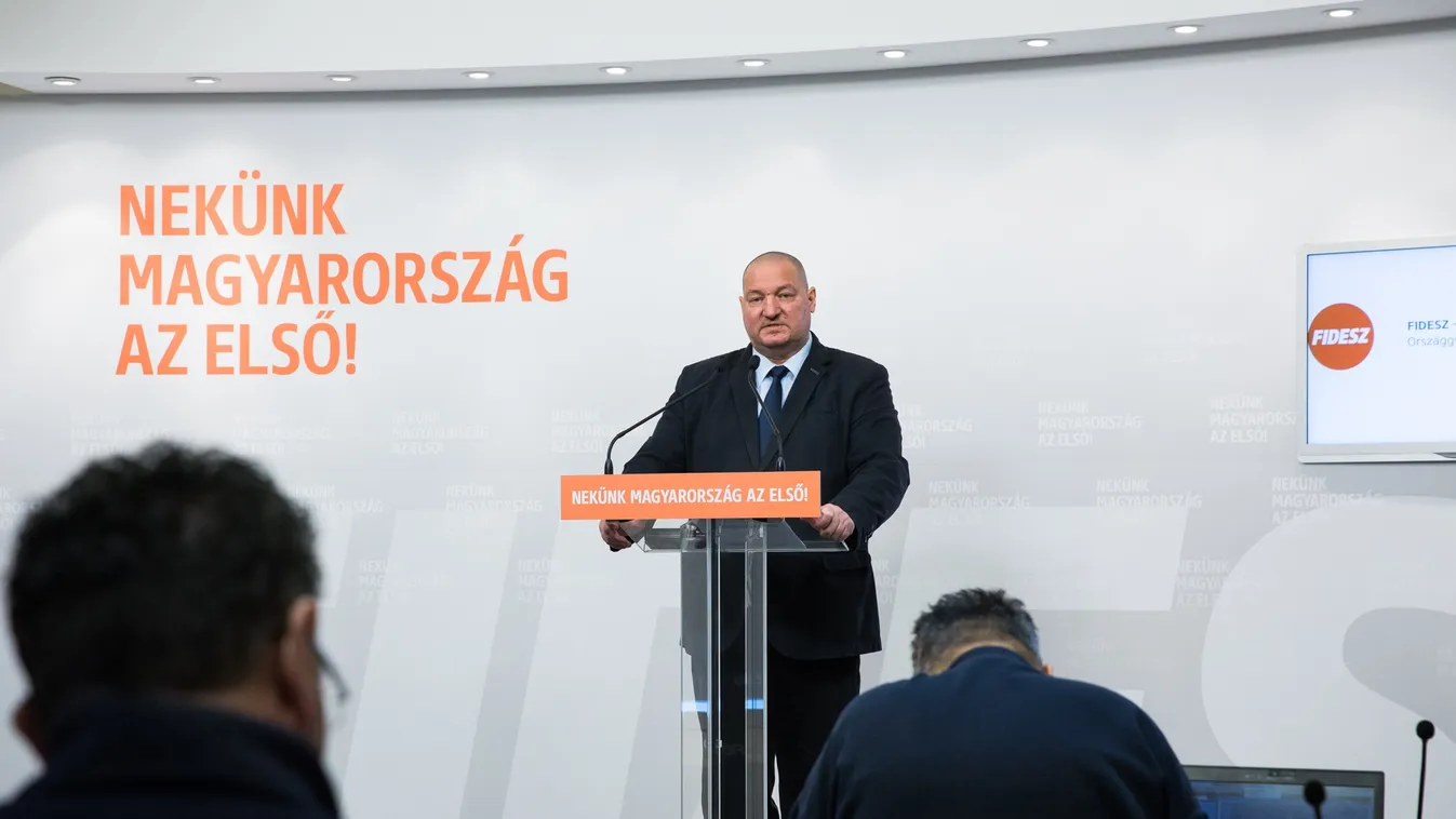 Veszélyben Magyarország, erősödik a migrációs nyomás