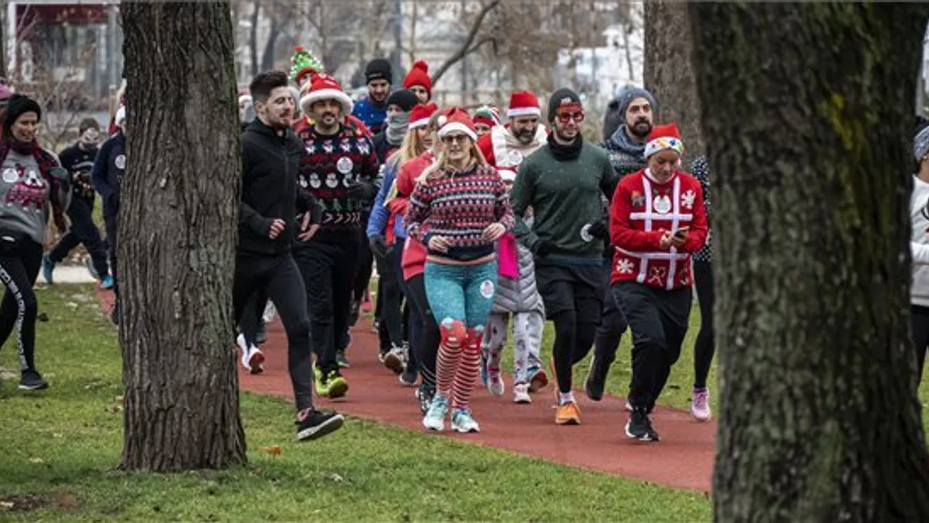 Ronda pulcsis futók lepték el a Városligetet – ezért vették fel sokan a vicces ruhákat