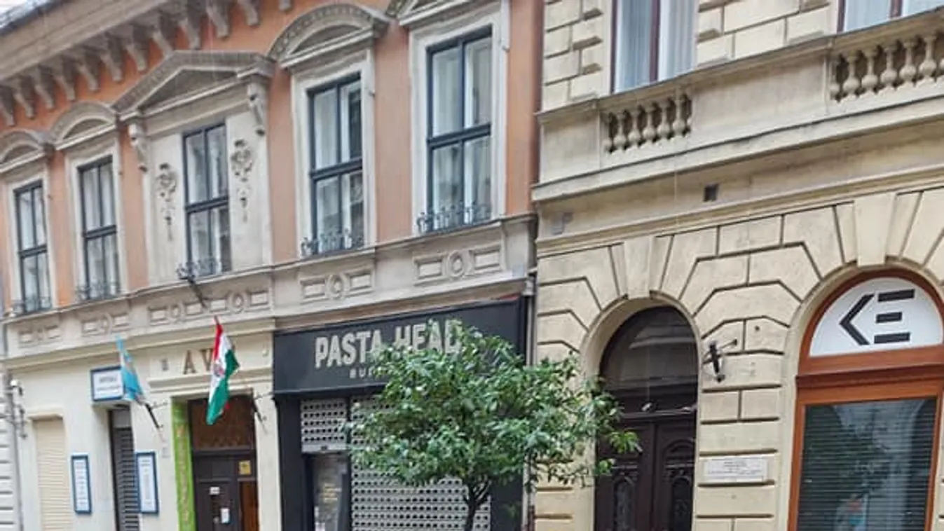 Elegük van a koszos közterületekből: meglepő döntést hoztak az Operaháznál lakók