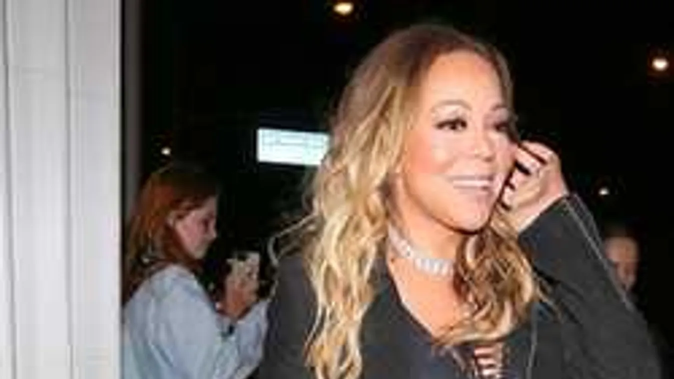 Átlátszott a felső: Megmutatta csupasz melleit Mariah Carey!