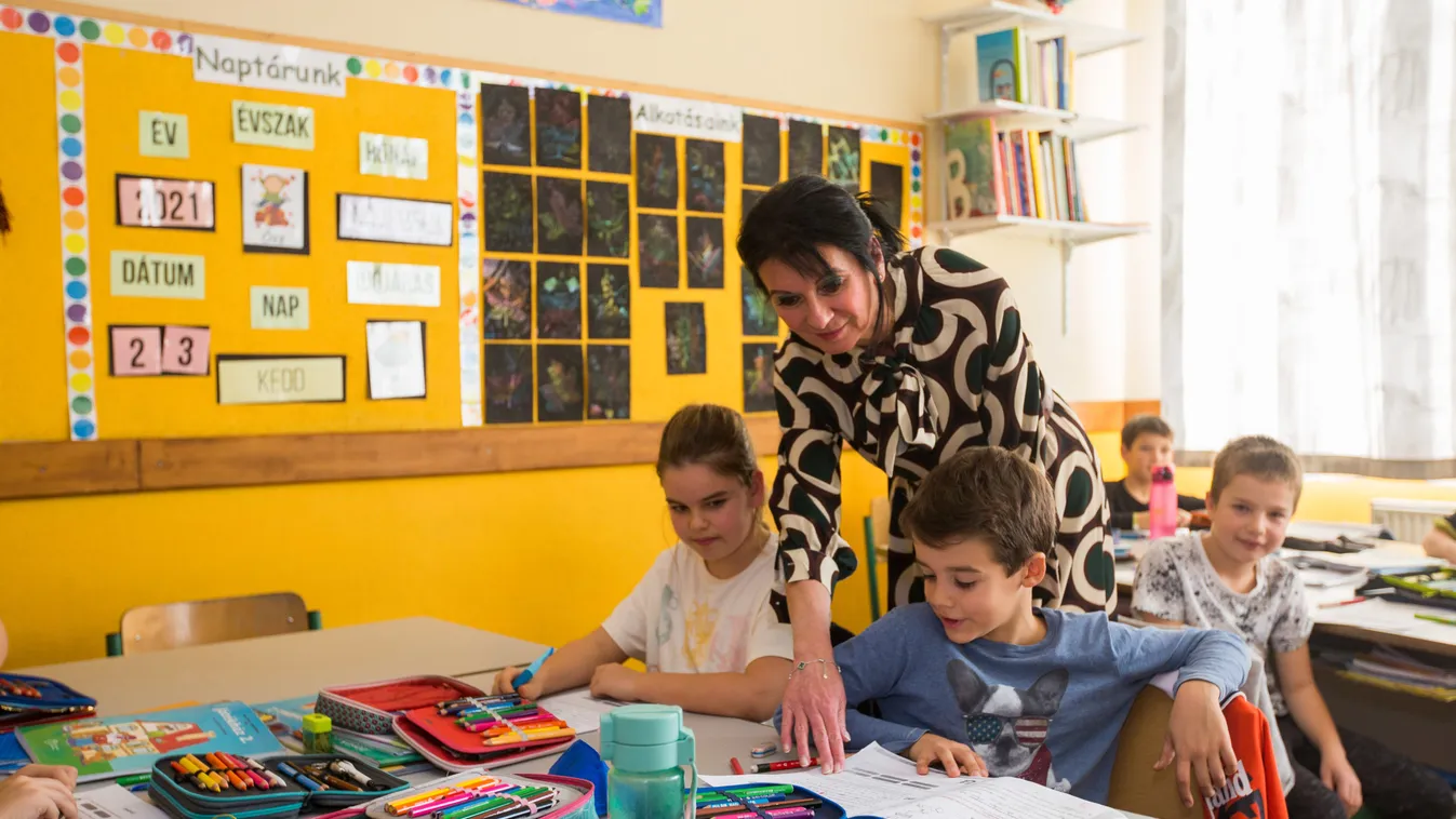 Az Év tanárnője összehozza a rózsadombi és a tiszaroffi diákokat