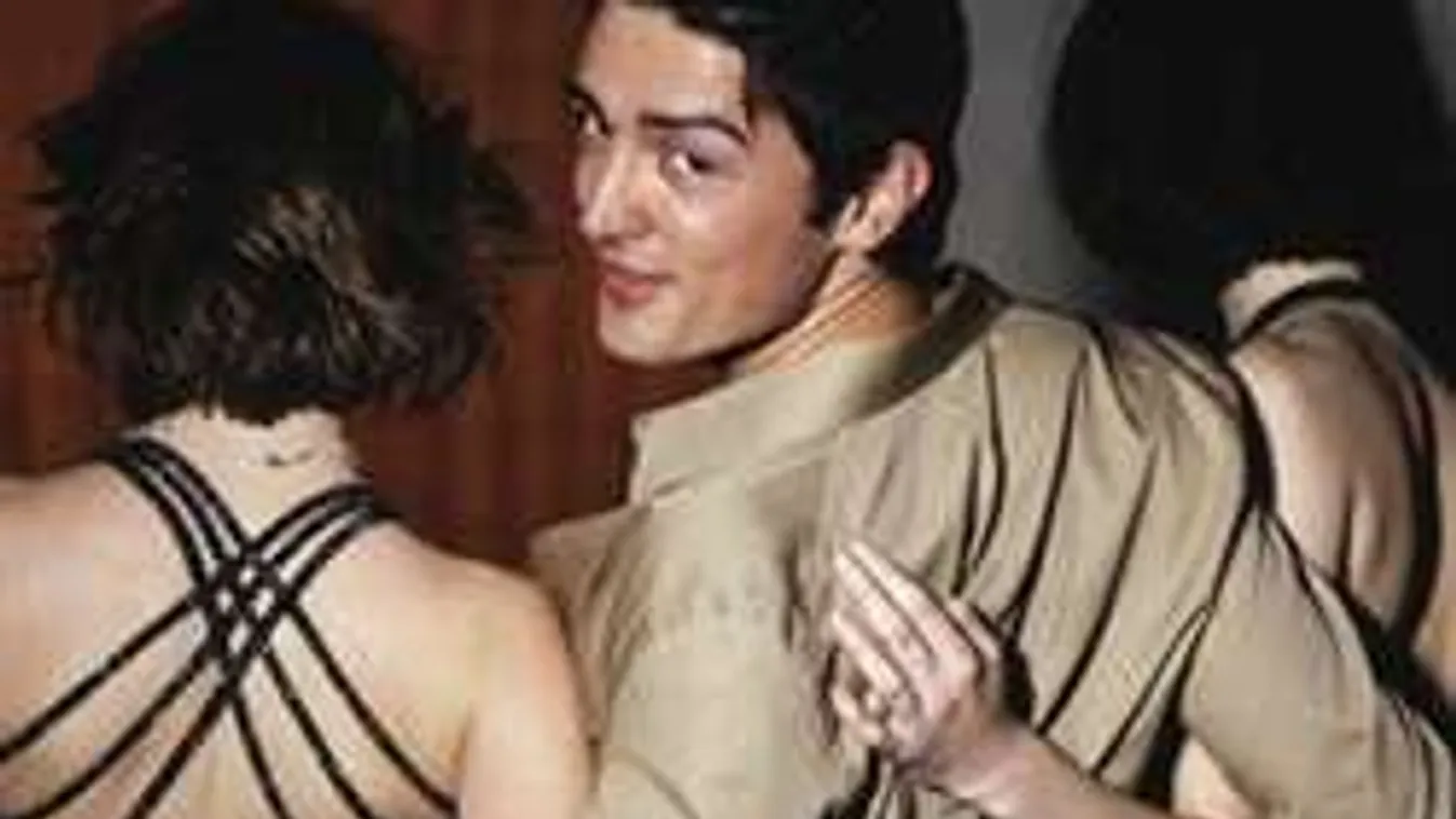 Két örömlányt vitt haza karácsony előtt a hetedik kerületben