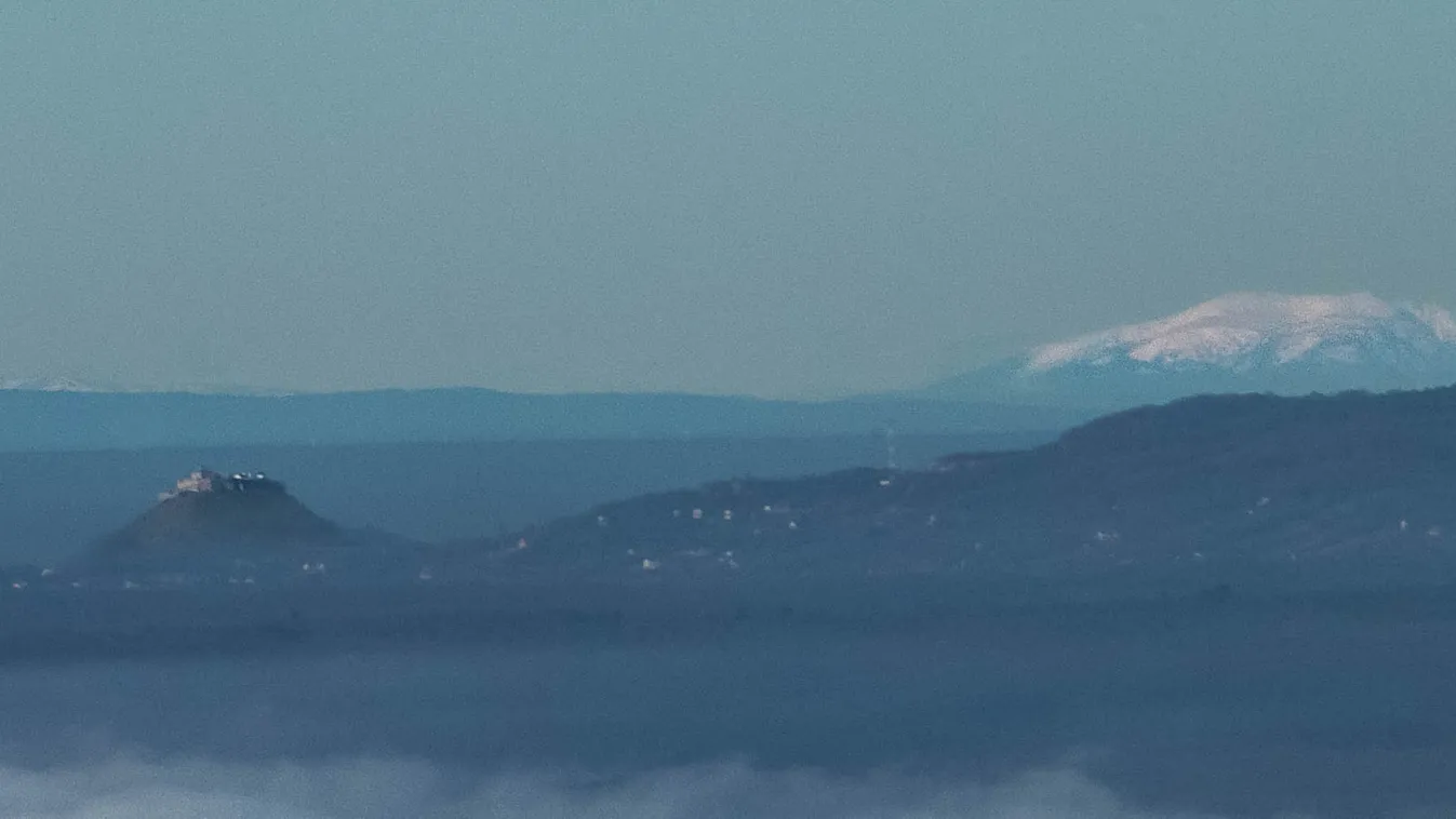 Hihetetlen fotó: ezt lehetett látni a Balatonról