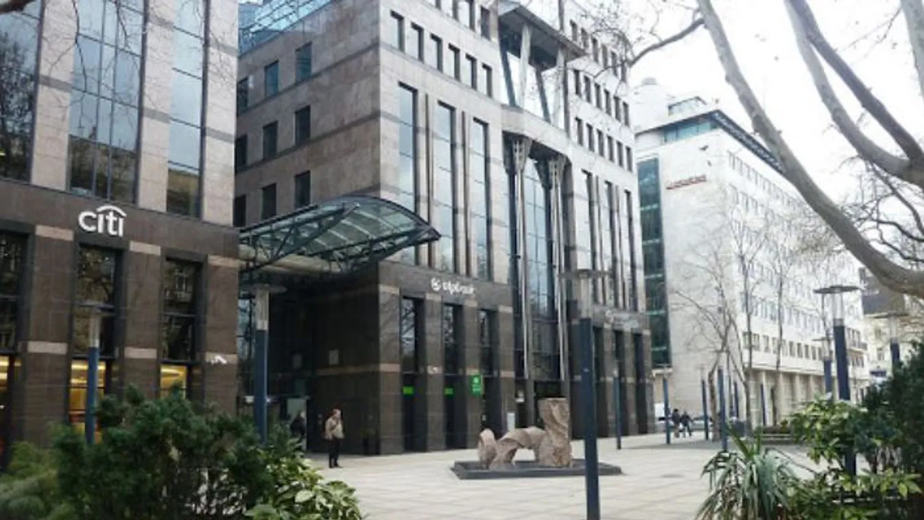 Több helyen változik az ügyfélfogadás, ne menjünk személyesen intézkedni!