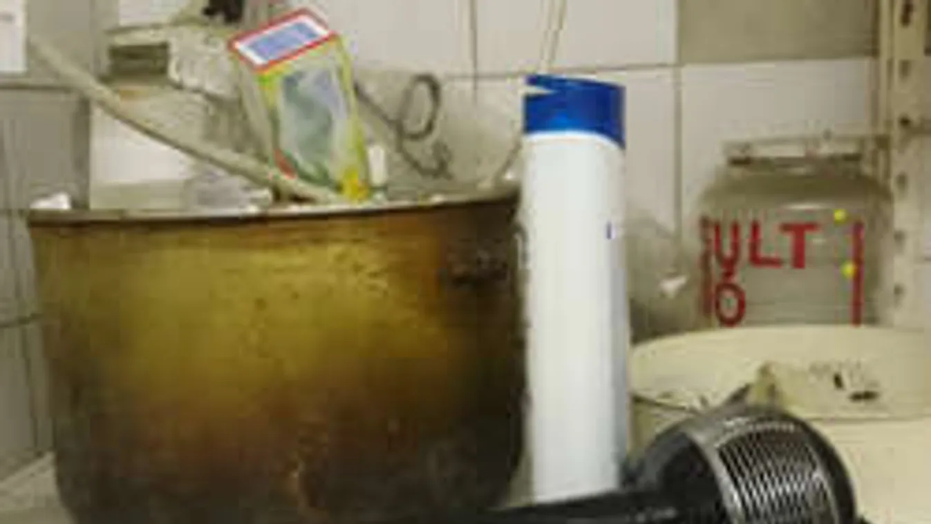 Sokkolta a látvány az ellenőröket, bezáratták a kínait