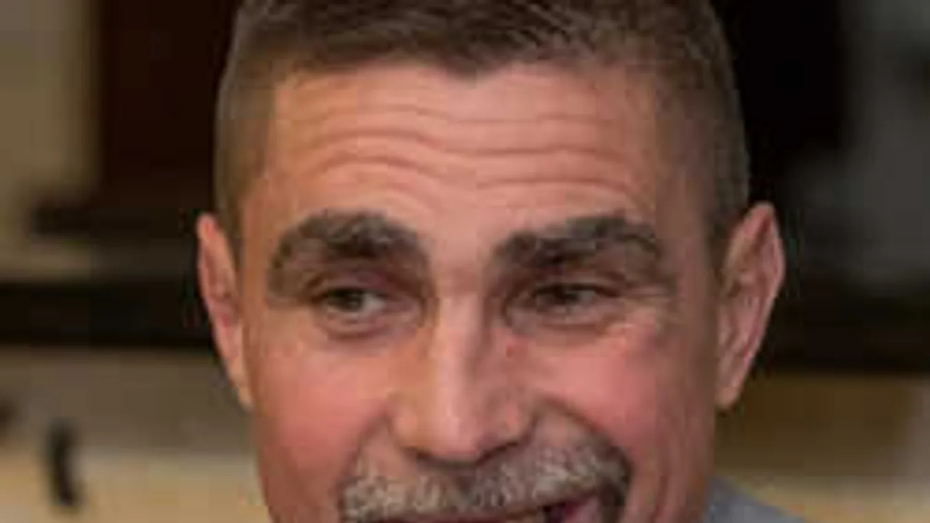 Ennek soha nem lesz vége: Rendőrök keresték fel a Viszkist