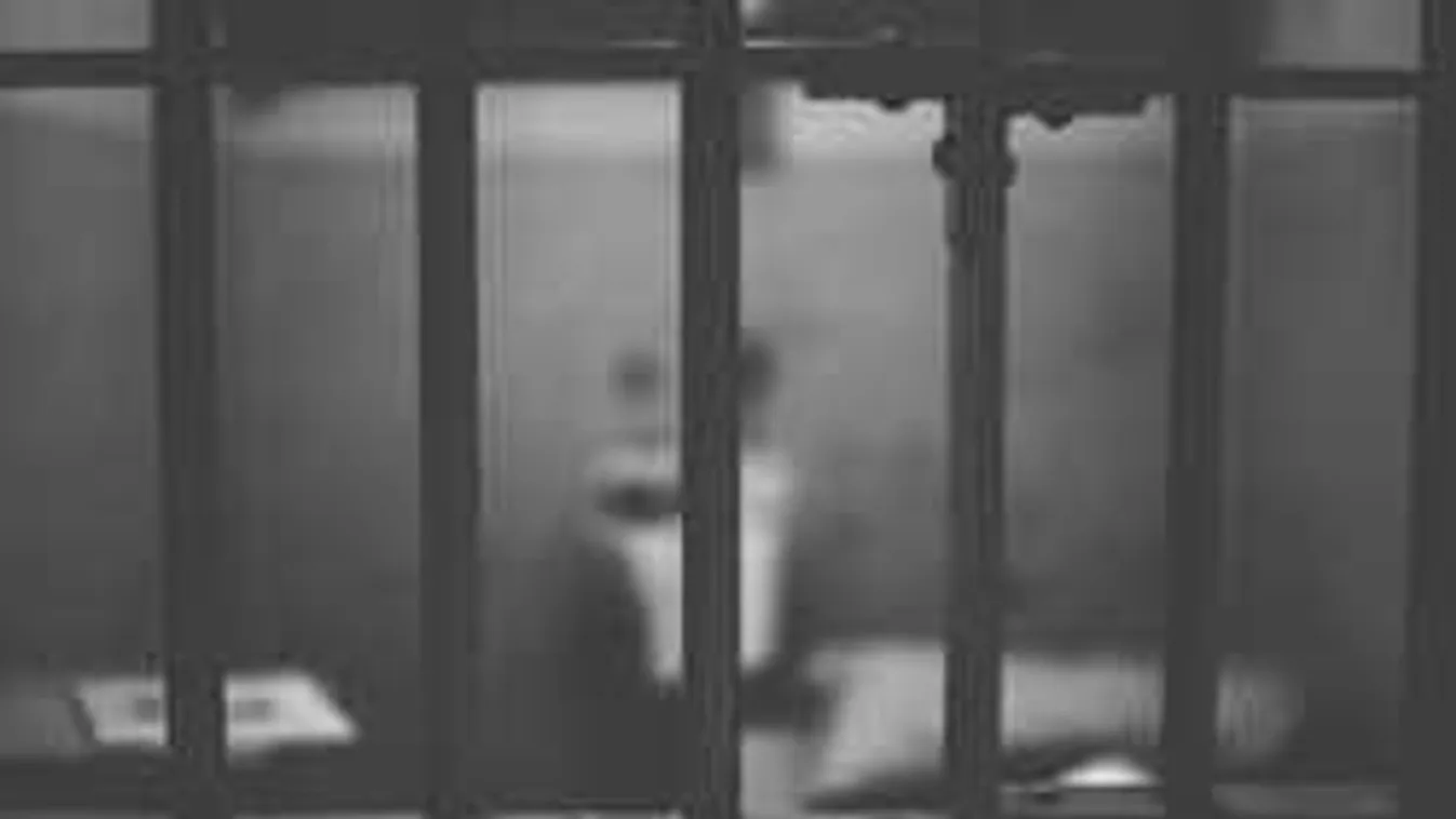 Transznemű rab próbálta megerőszakolni cellatársait