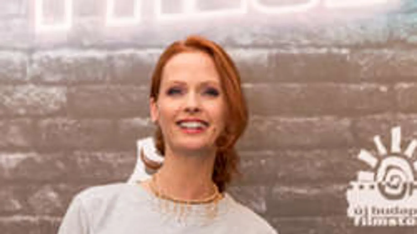 El sem hiszed, melyik híres pasi csavarta el Dobó Kata fejét!