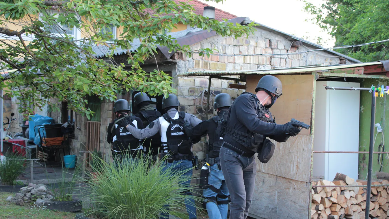 Emberkereskedelem, pénzmosás, futtatás: így csaptak le a zsaruk – Videó