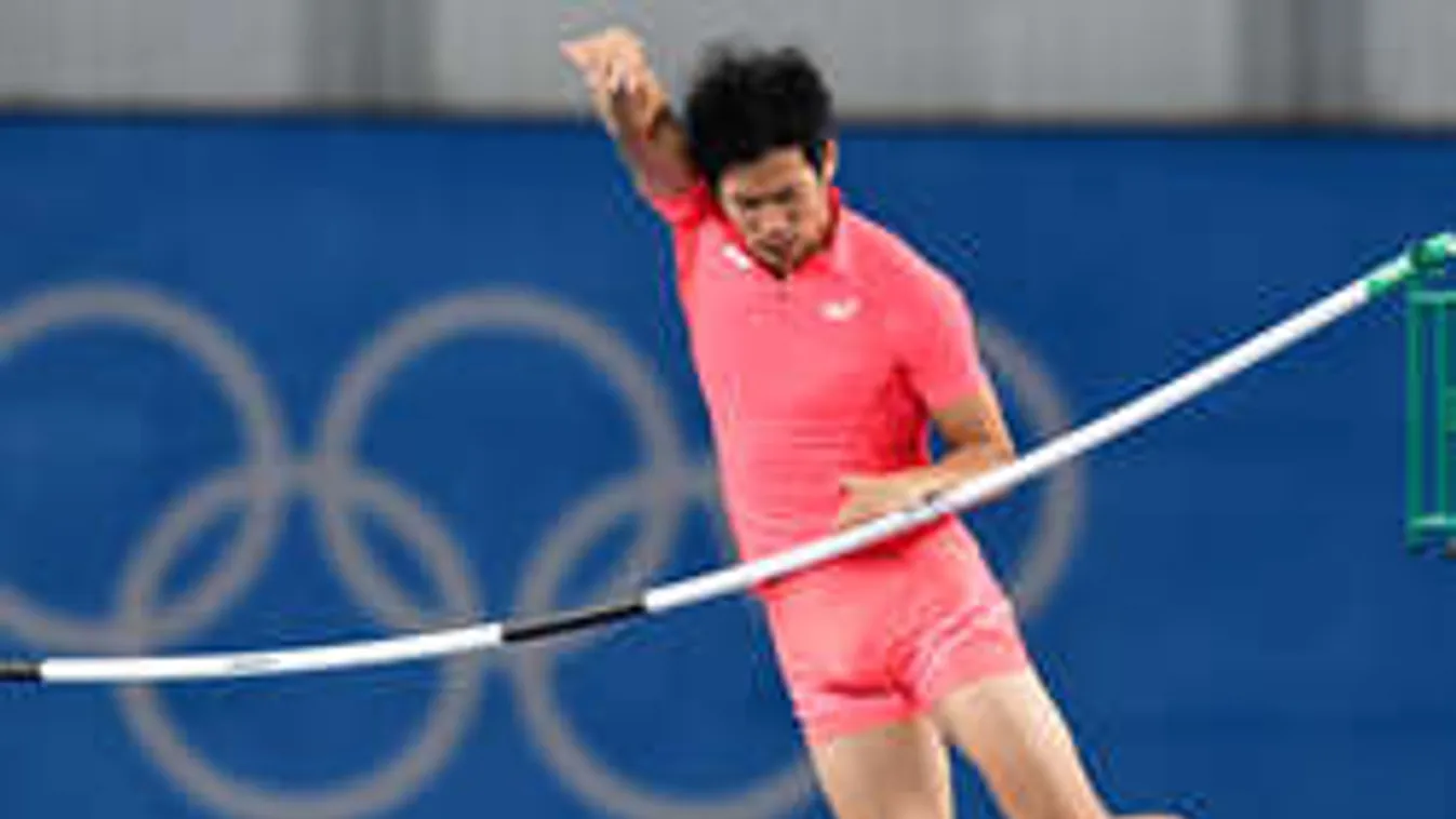 Ilyen nincs! Férfiasságával okozott balesetet a rúdugró olimpikon - Videó!