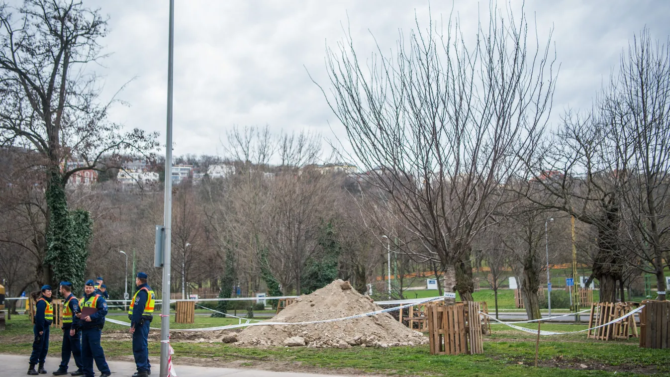 Megkezdődött a kiürítés: bombát hatástalanítanak Budapesten