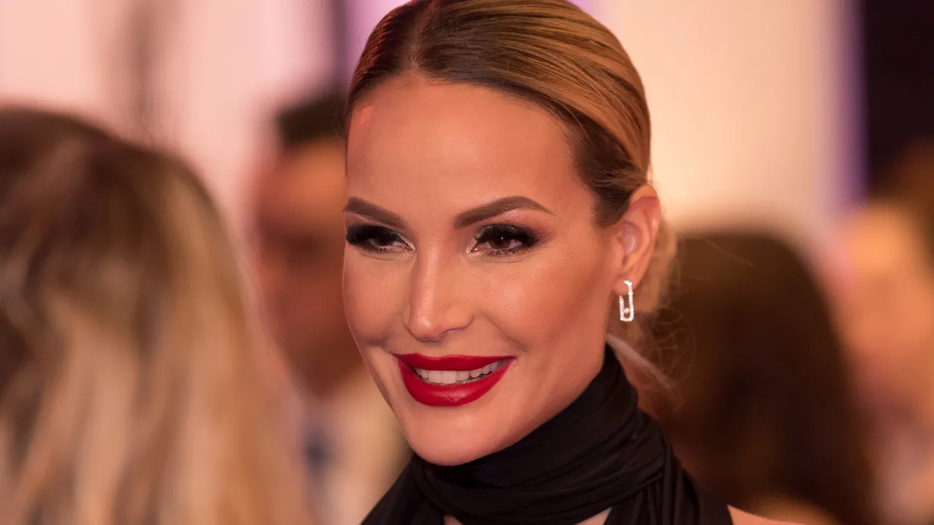 A magyar sztárok közül többek között Zimány Linda is megmutatta, milyen boldog