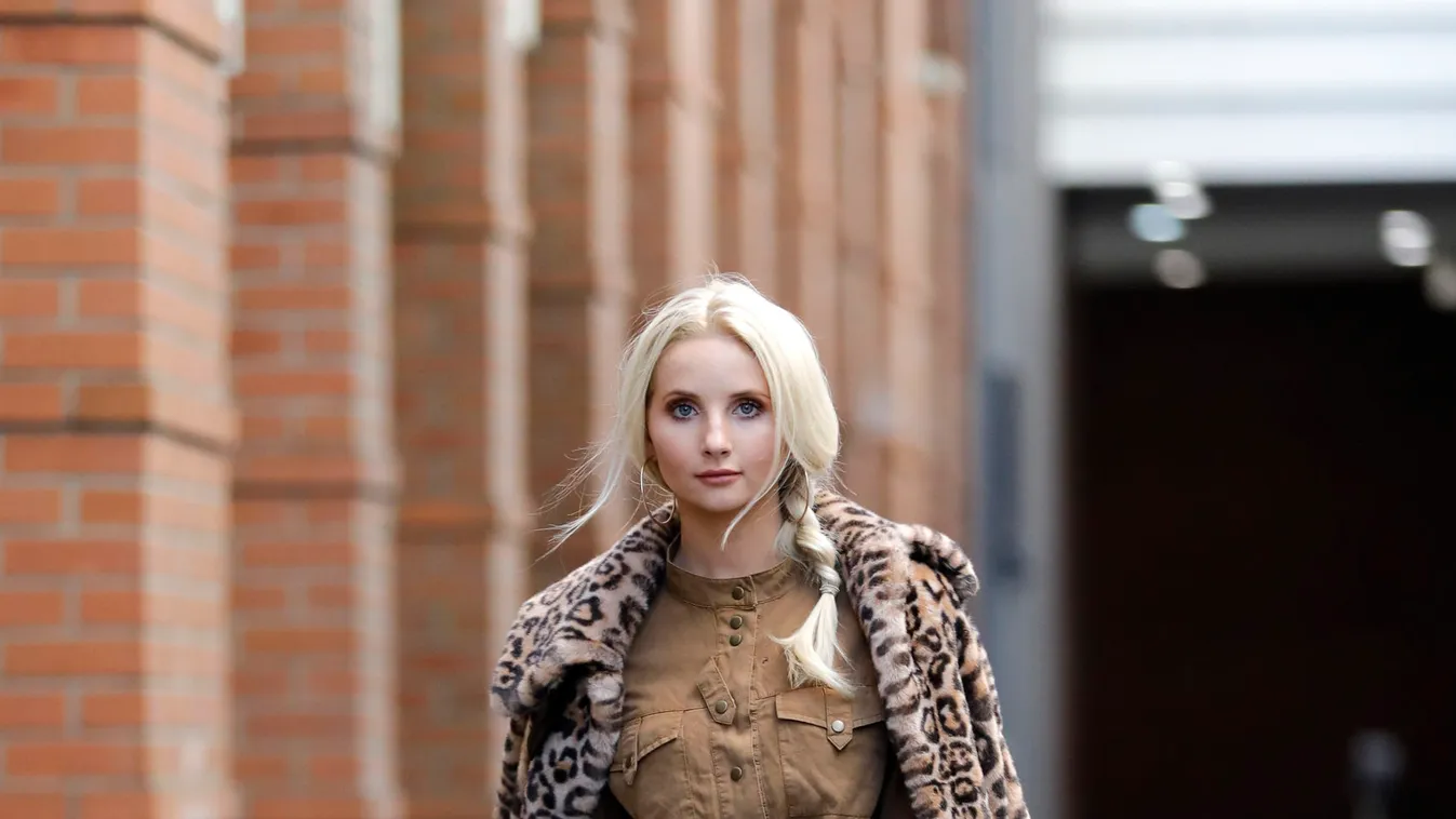 Anna Hiltrop Street Style Shooting In Oberhausen