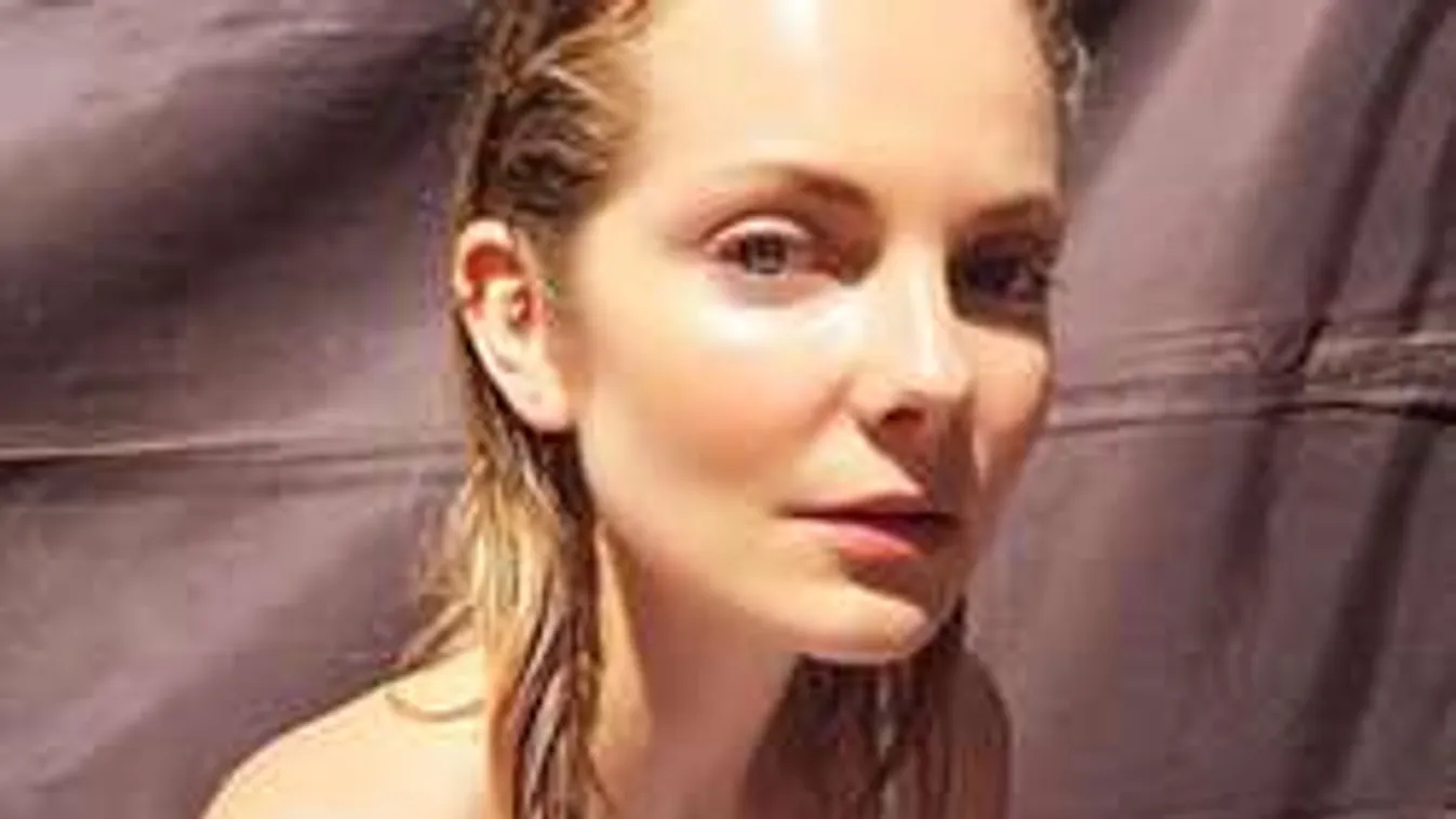 Smink nélkül talán még szebb a magyar topmodell - Fotó