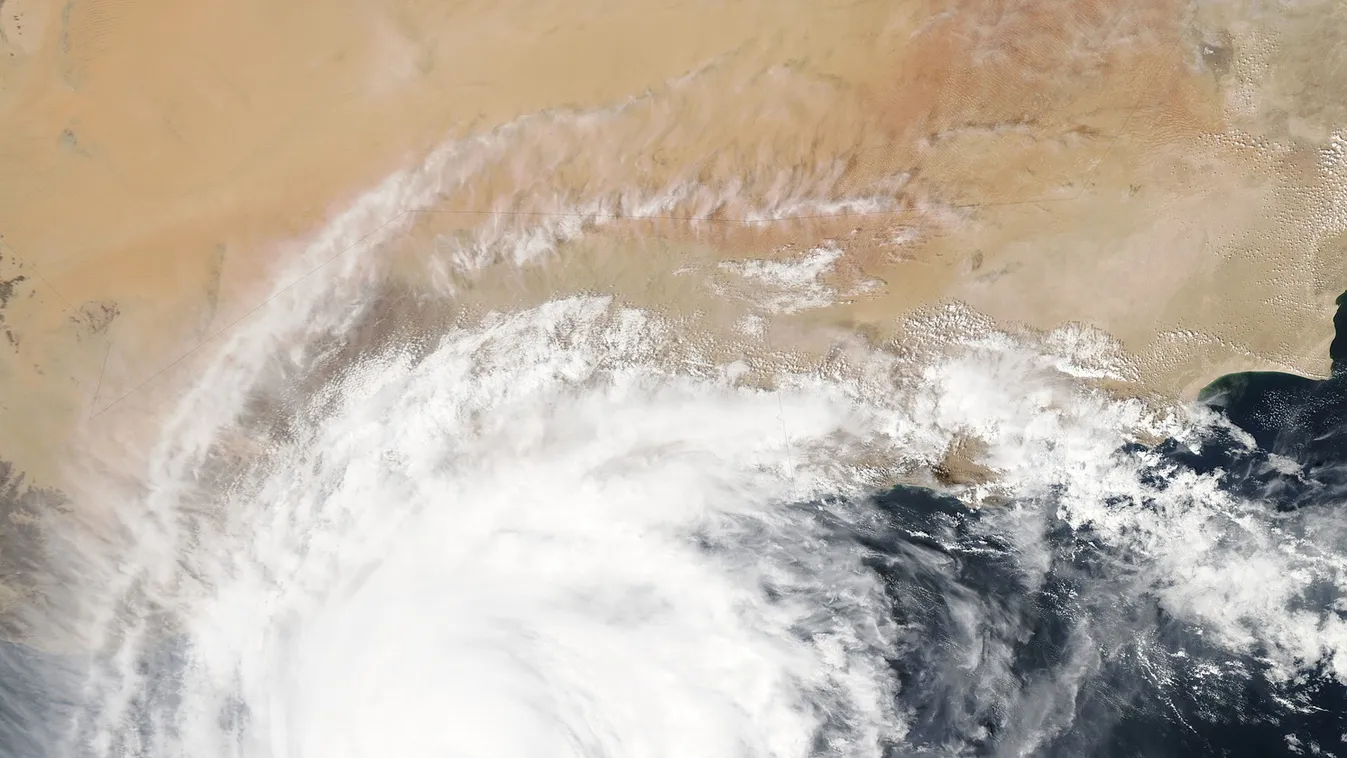 Durva ciklon rengeti meg a Kárpát-medencét: ezt még az esernyőink is megbánhatják