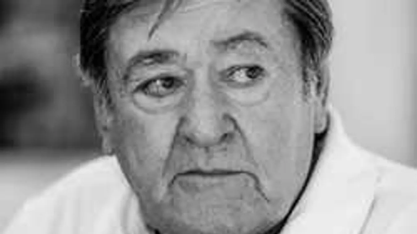 Itt vannak az első fotók Koós János temetéséről