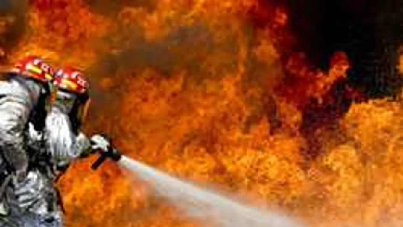 Tűz ütött ki egy budapesti panelházban