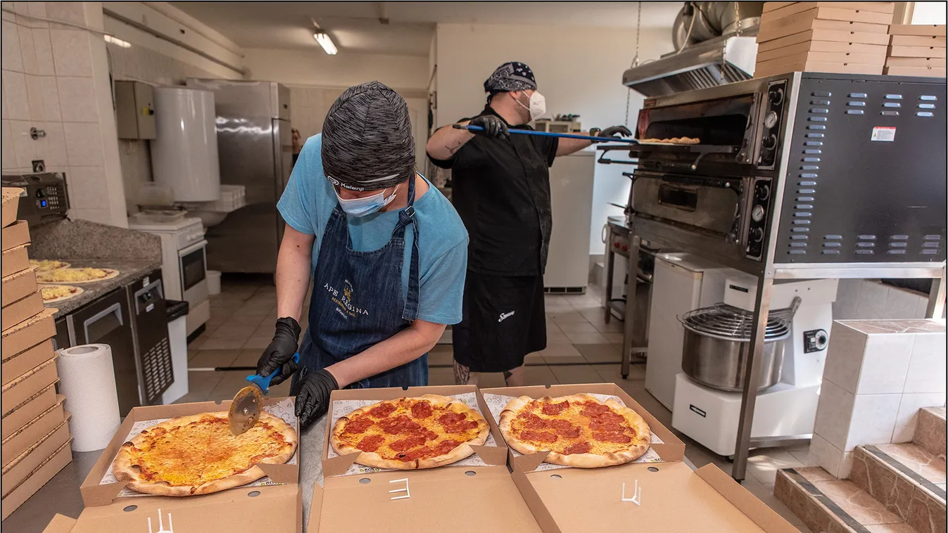 Megható: ingyen pizzát, ételt visz ki az időseknek a kis családi étterem