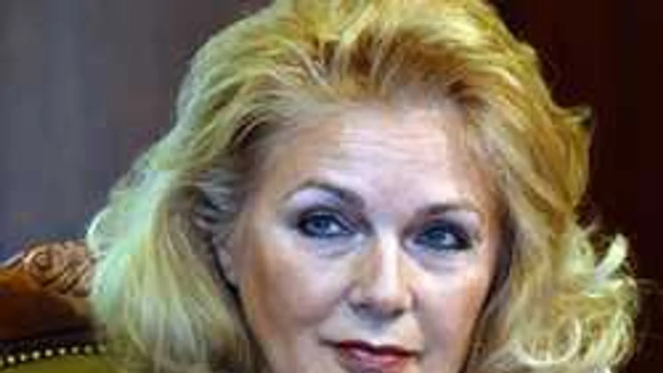 Nemcsák Károly után új életet kezdett Darvasi Ilona