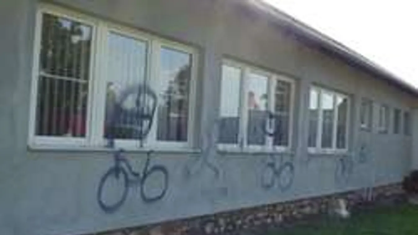 Hatalmas falloszokkal fenyegetik a polgármestert!