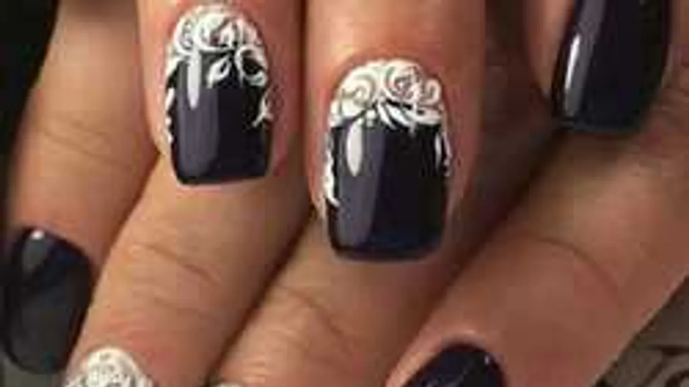 Ez a manikűr lesz az idei karácsony szenzációja