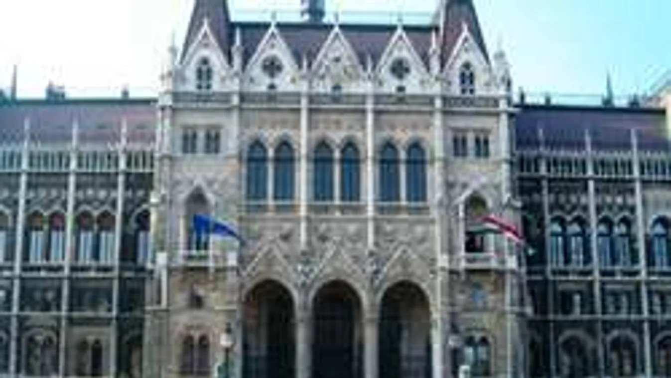 Két részeg francia kődíszt lopott volna a Parlamentből