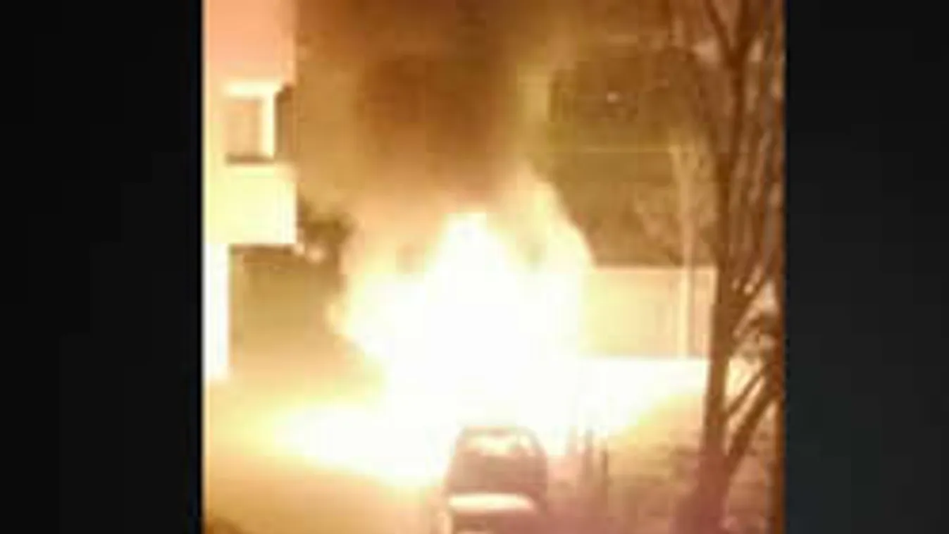 Éjfél körül csaptak magasba a lángok: titokzatos tűzeset a dunakeszi rendőrségnél