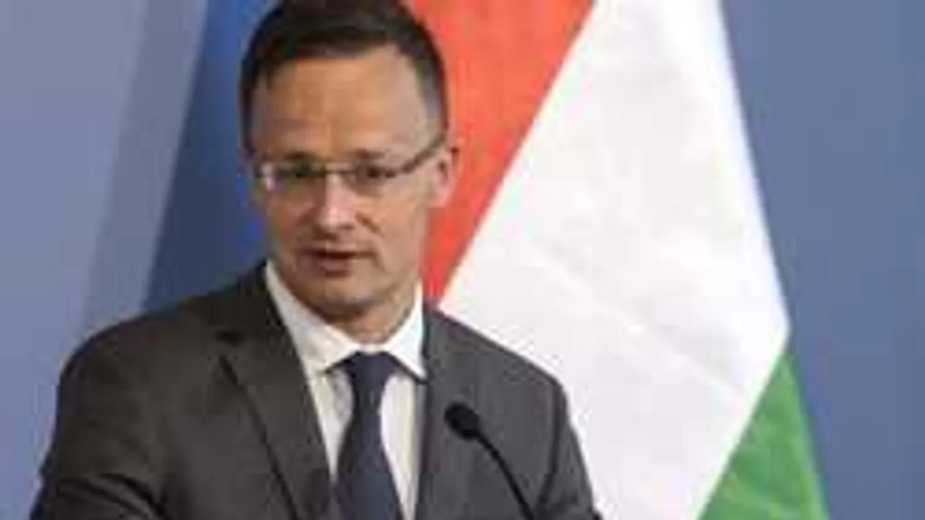 Szijjártó: Rémhír az osztrák átkelő utak lezárása