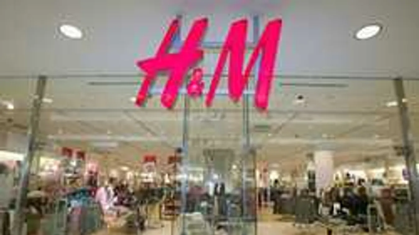 Útját állták a vevőnek a H&M biztonsági őrei!