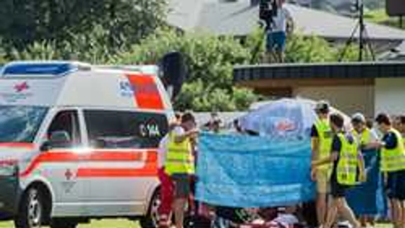 Drámai felvétel, összeesett, kómába került a válogatott focista